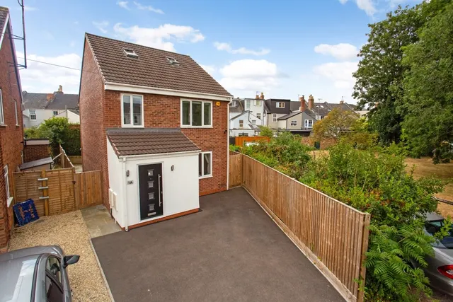 Westdown Gardens Cheltenham GL52, photo 1