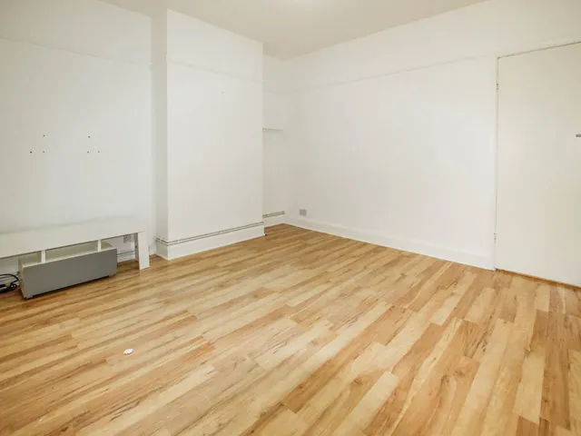 Park Road, Uxbridge, UB8, photo 2