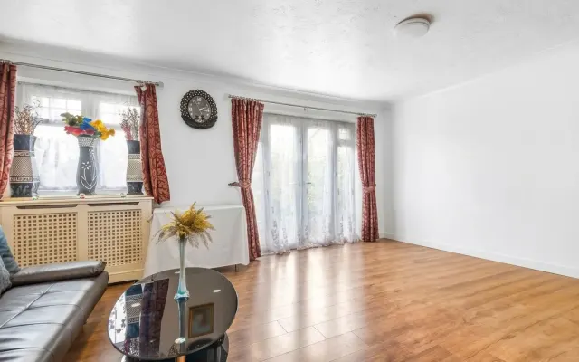 Photo 3 — Ruxley Lane, Epsom, KT19