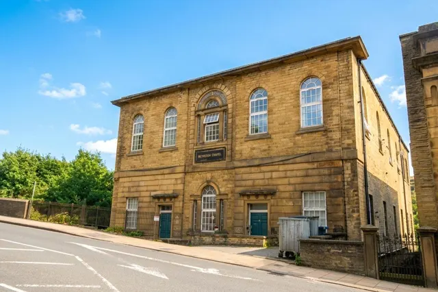 Bolton Brow, Sowerby Bridge, HX6, photo 1