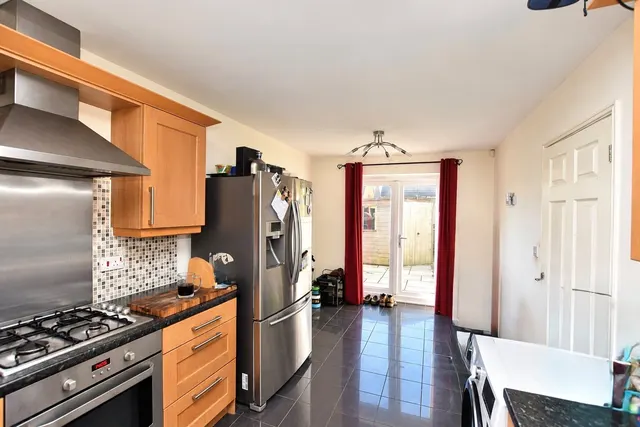 Fitzgerald Drive, Darwen, BB3, photo 3