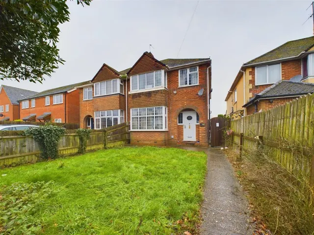 Buckingham Road, Aylesbury, photo 1