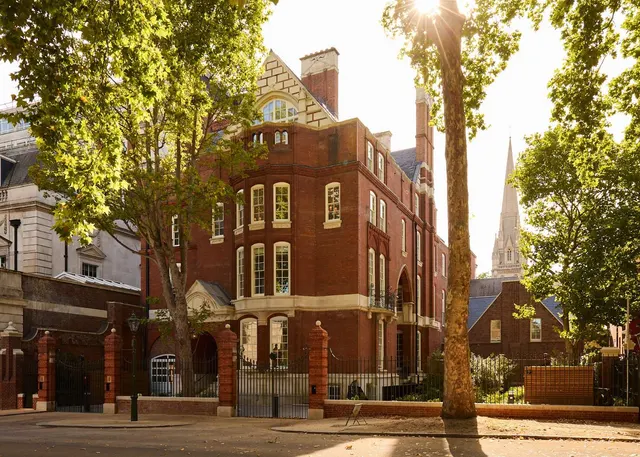 Palace Green, Kensington, W8, photo 1