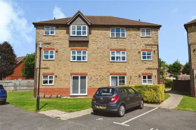 Laburnum Grove, South Ockendon, Essex, RM15, photo 1