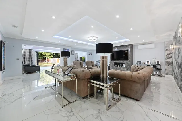 Heathfield Road, Bushey, WD23, photo 3