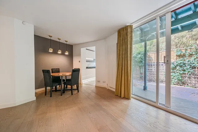 Photo 2 — Bridgeport Place, Wapping, E1W