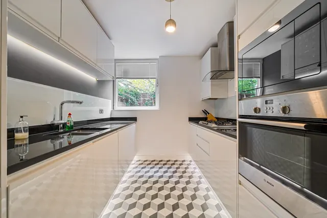 Bridgeport Place, Wapping, E1W, photo 1