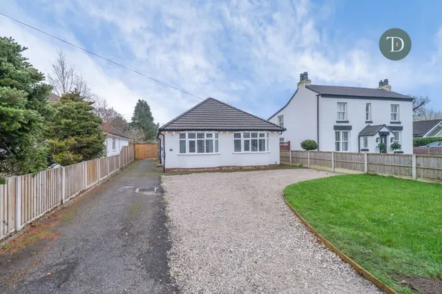 Woodland Road, Whitby, CH65 6PP, photo 1