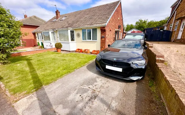 Norwood Drive, Barugh Green, photo 1