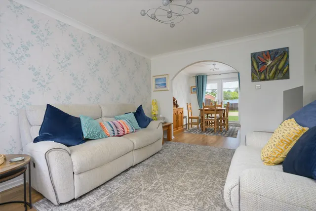 Photo 3 — South Larch Road, Dunfermline, KY11 4NT
