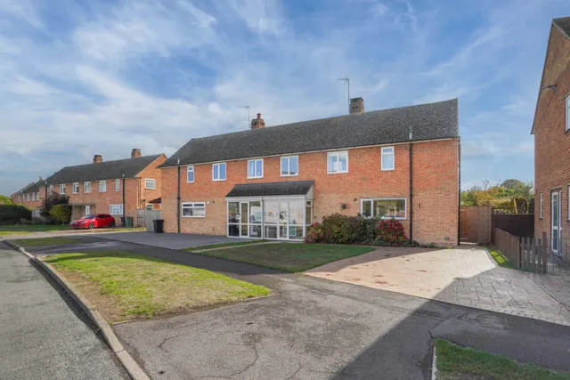 Foliat Drive, Wantage, OX12, photo 1