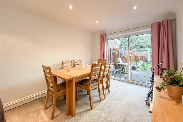 Tiverton Court, Harpenden, AL5, photo 2