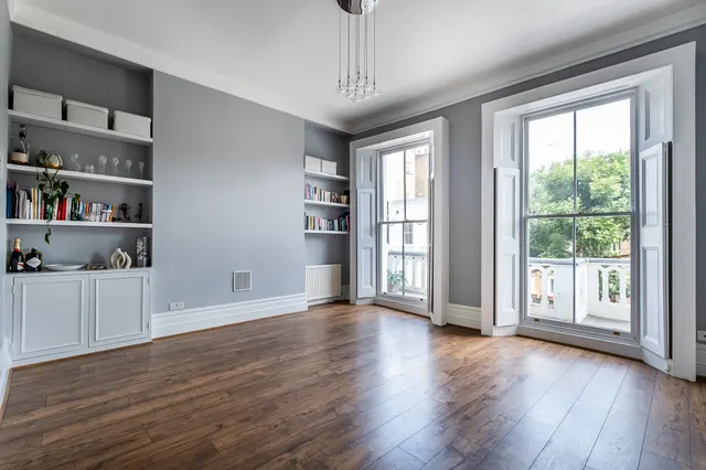 Cumberland Street, London, SW1V, photo 1