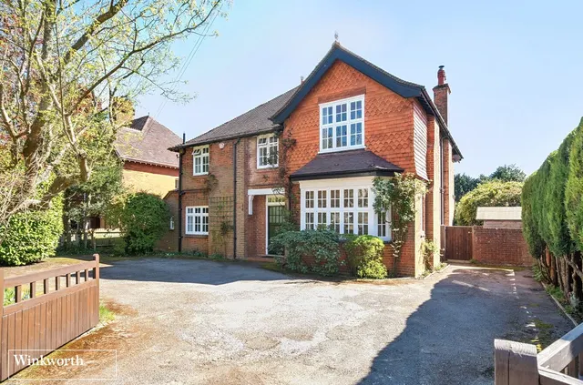 Cliddesden Road, Basingstoke, Hampshire, RG21, photo 1