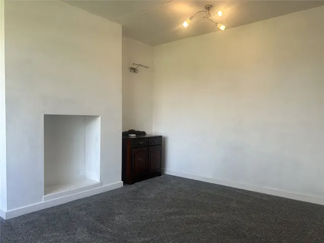 Montgomery Street, Oldham, OL8, photo 3
