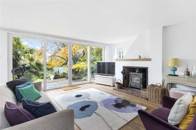 Photo 3 — Stovolds Hill, Cranleigh, Surrey, GU6 8LE