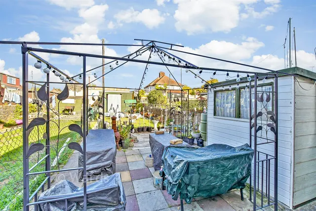 Crown Road, Sittingbourne, ME10, photo 2