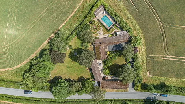 Kirtlington Road, Upper Heyford, photo 2