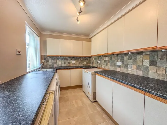 Cromwell Road, Milford Haven, SA73, photo 3