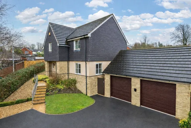 Woodford Gardens, Barnstaple, EX32, photo 2