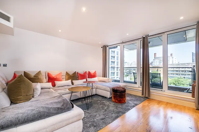 Imperial Wharf, London, SW6, photo 1