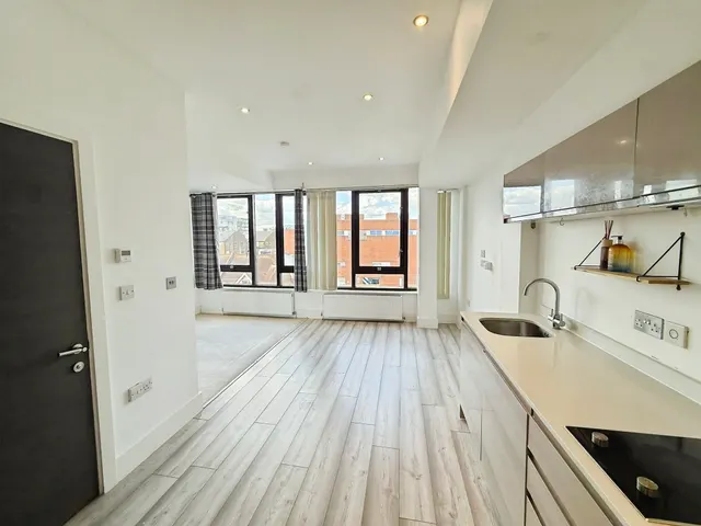Clarendon Road, Watford, WD17, photo 2
