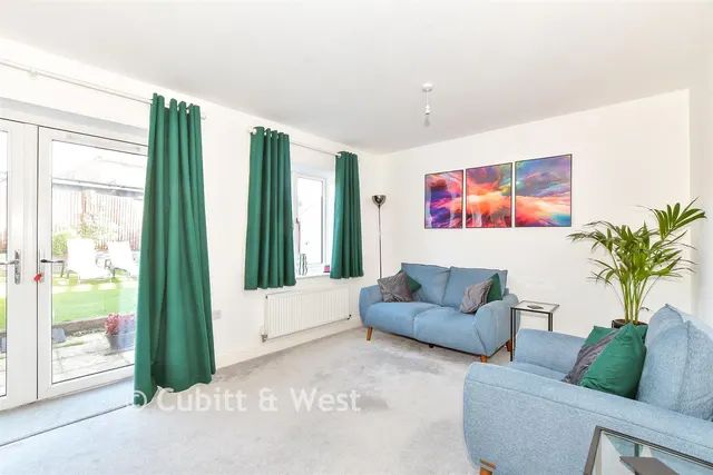 Longcroft Way, Havant, PO9, photo 3