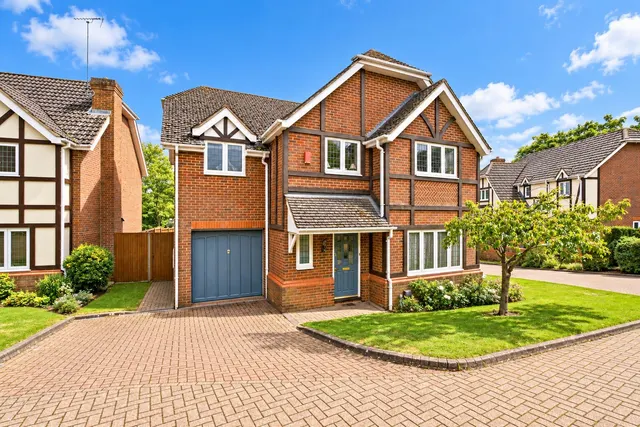 Mardle Close, Caddington, LU1, photo 1