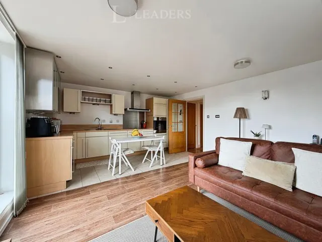 Anson Court, Gunwharf Quays, PO1, photo 1