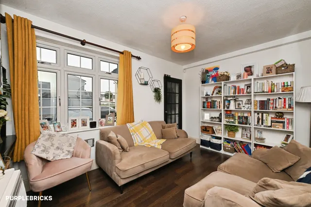 Burnway, Hornchurch, RM11, photo 2