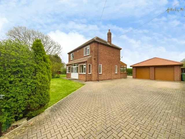 Aldbrough Road, Hull, HU11, photo 1