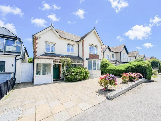 Dorset Road South, Bexhill-On-Sea, TN40 1NL, photo 1