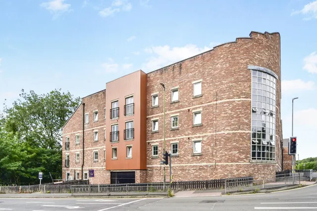 Wain Avenue, Chesterfield, S41, photo 1