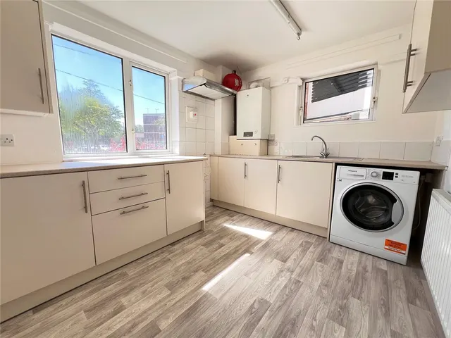 Photo 2 — Elworthy Close, Stafford, Staffordshire, ST16