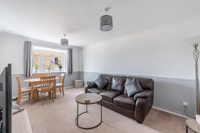 Photo 2 — 3 Orkney House, Himalayan Way, Watford