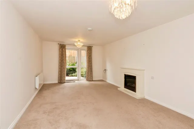 London Road, Basingstoke, RG21, photo 2