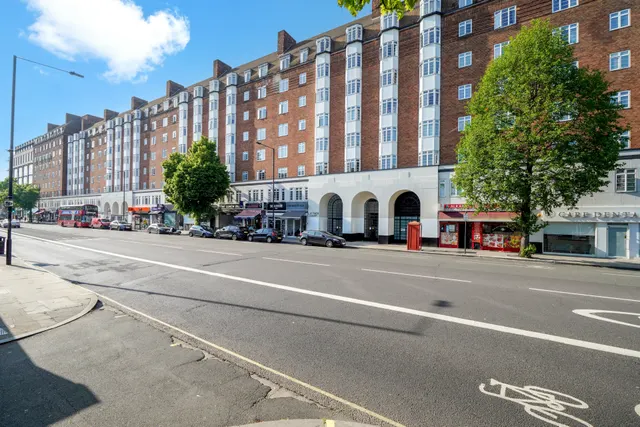 Hammersmith Road, Hammersmith, W6, photo 2