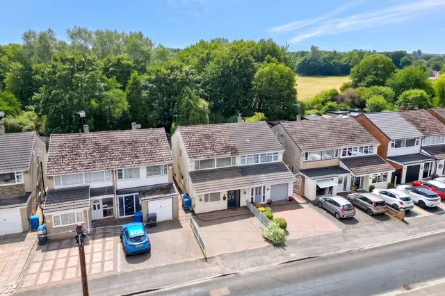 Sutherland Road, Cheslyn Hay, photo 1