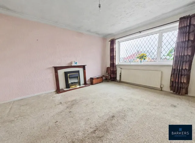 Photo 3 — Lawrence Crescent, Heckmondwike WF16 9AZ