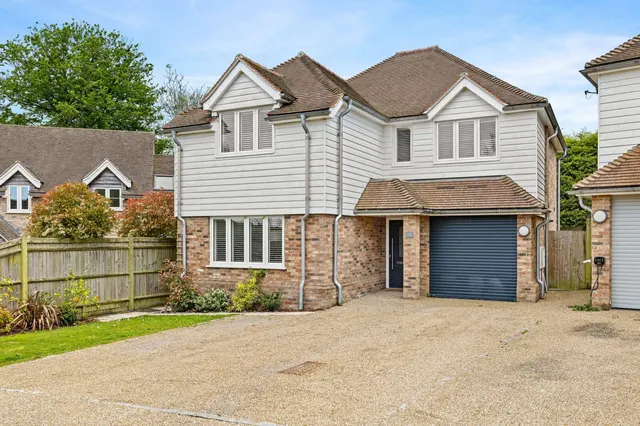 Coopers Harwoods Lane, East Grinstead, East Grinstead, RH19 4NQ, photo 1