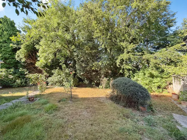 Alston Close, Stockport, photo 3