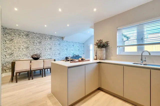 Waxwing Drive, Finchwood Park, RG40, photo 3