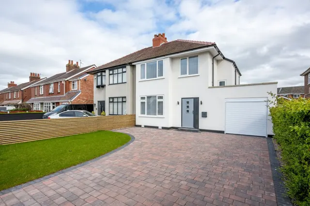 Liverpool Road South, Burscough, L40, photo 1