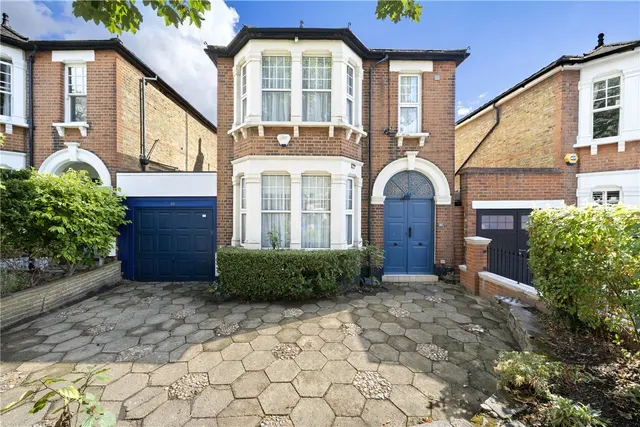 Hook Road, Surbiton, KT6, photo 1