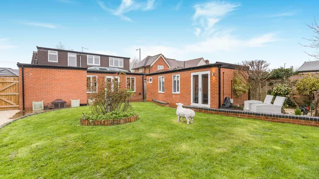 Photo 2 — Whitehouse Common Road, Sutton Coldfield, Sutton Coldfield, B75 6DN