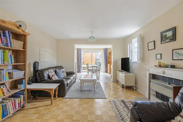St. Margarets Rise, Seaford, photo 3