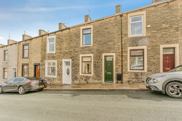 Portland Street, Colne, BB8, photo 1