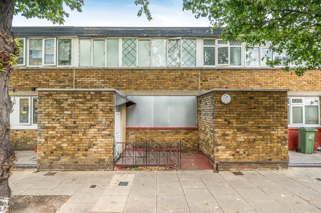 Ebbisham Drive, Vauxhall, London, SW8, photo 1