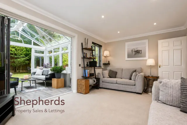 Hillcrest Close, Goffs Oak, EN7, photo 3