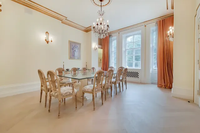 Photo 2 — 11 Albert Hall Mansions, Kensington Gore, London